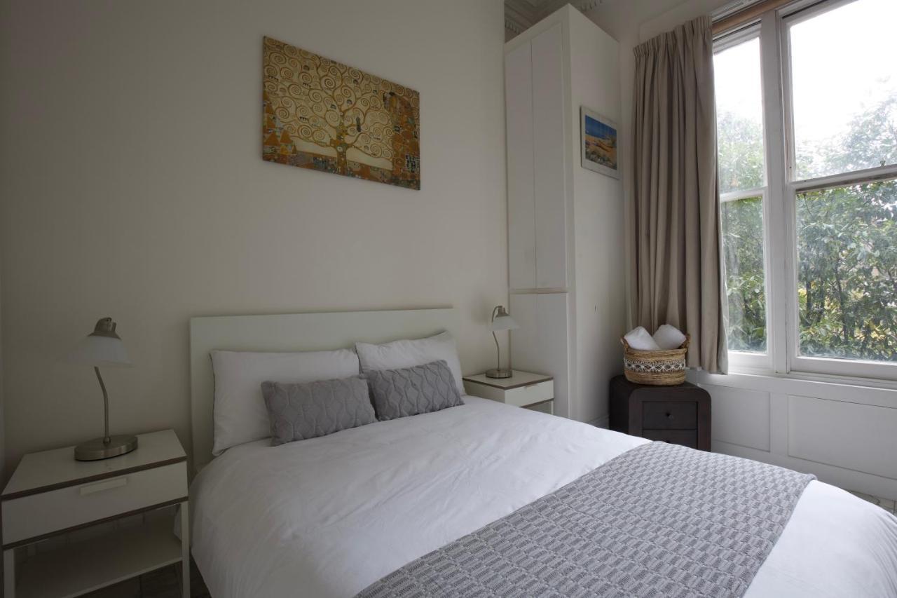 Large 2 Beds Flat Overlooking Clapham Common Park Лондон Экстерьер фото