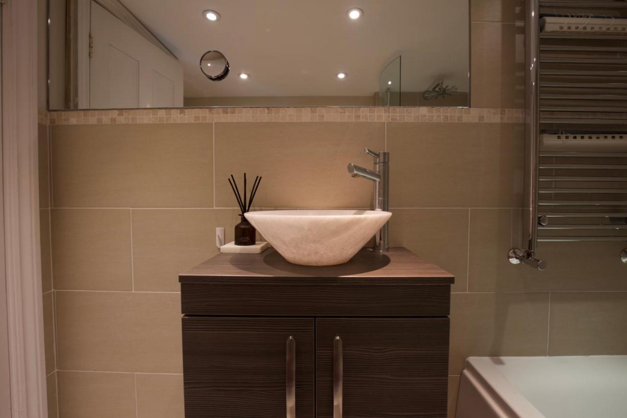 Large 2 Beds Flat Overlooking Clapham Common Park Лондон Экстерьер фото
