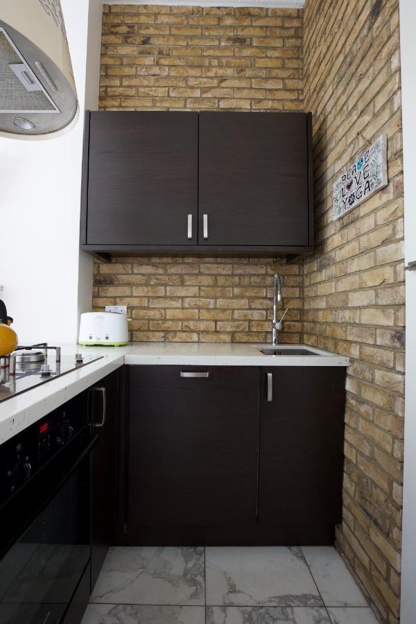 Large 2 Beds Flat Overlooking Clapham Common Park Лондон Экстерьер фото